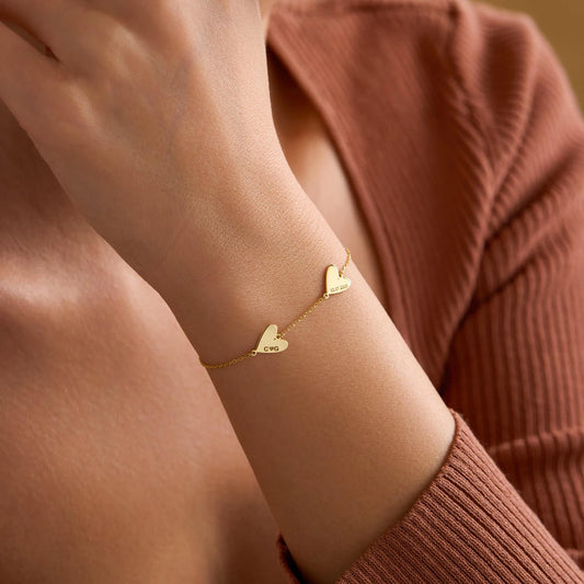 Pulsera personalizada con corazón grabado