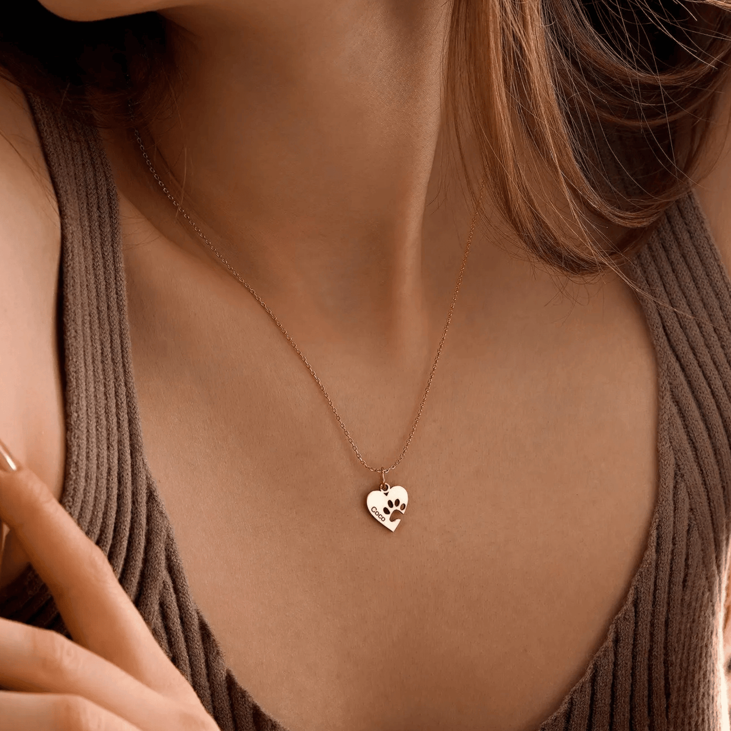 Collar personalizado de corazón con nombre y huellita